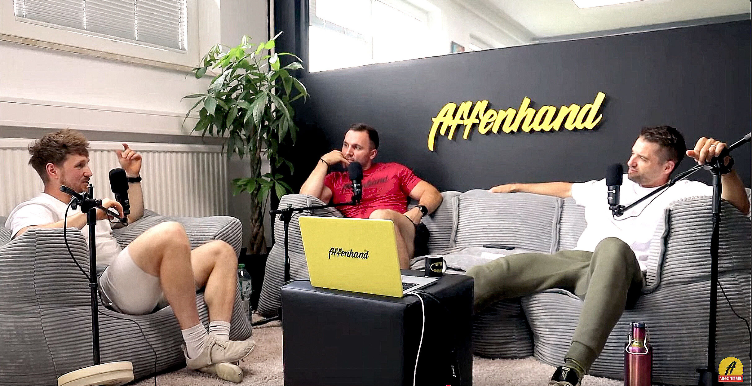 Physiotherapeut Alexander Hamberger im Affenhand-Podcast über Knieschmerzen im Sport